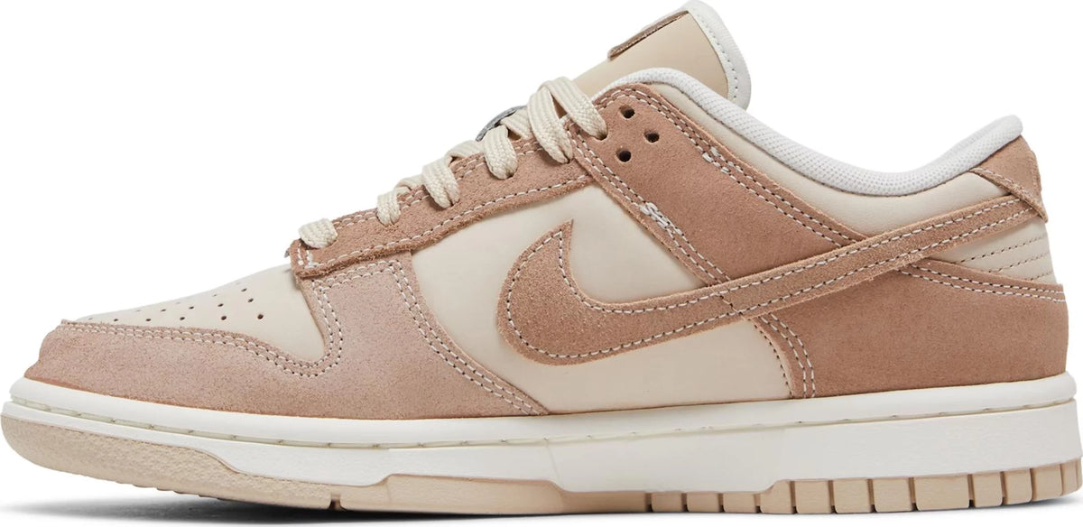 Dunk Low Sandrift Women&#39;s Sneakers - Side